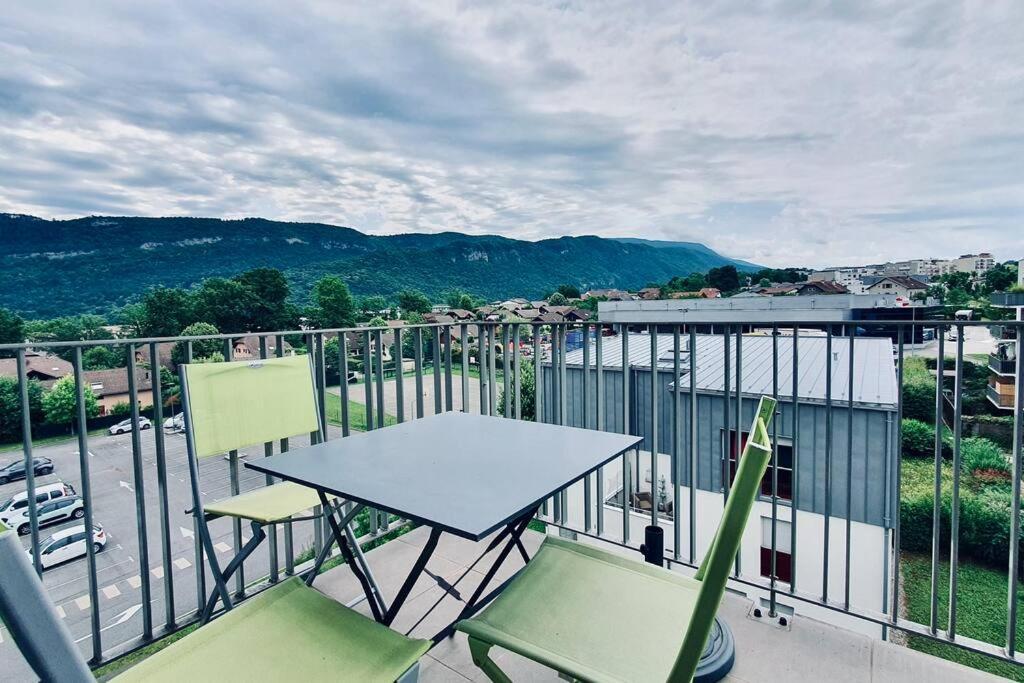 Les Hauteurs D'Annecy 2 Etoiles Entre Lac Et Montagne Exterior foto
